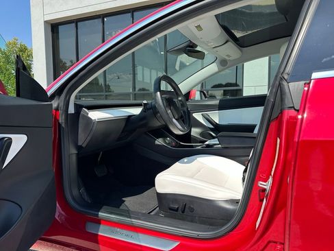 Used 2018 Tesla Model 3 Long Range image 20