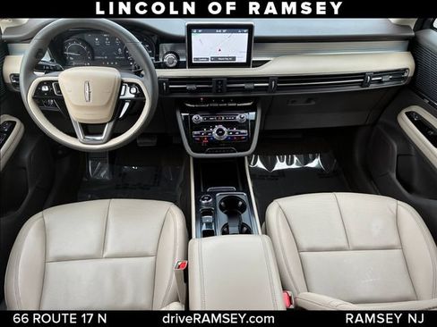 Used 2022 Lincoln Corsair AWD w/ Equipment Group 101A image 22