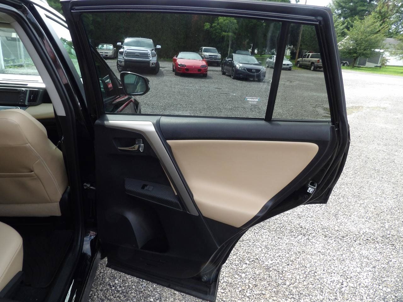 Used 2014 Toyota RAV4 Limited AWD/4WD image 11