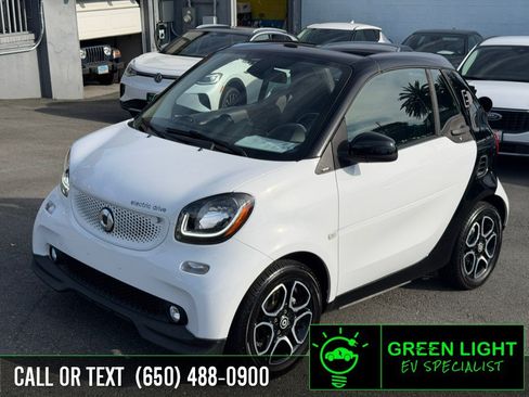 Used 2018 smart fortwo electric drive RWD image 1