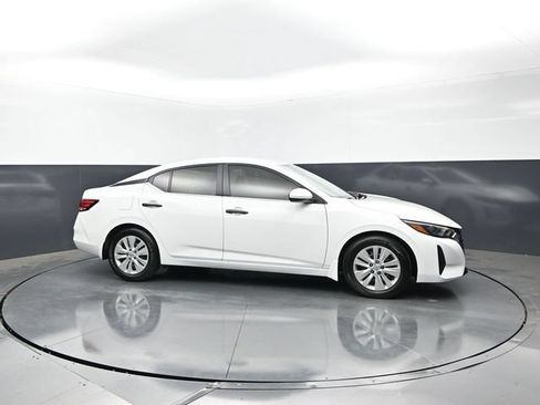 Used 2025 Nissan Sentra S FWD image 6