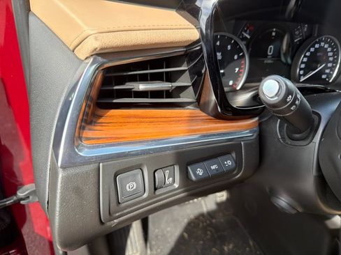 Used 2019 Cadillac XT5 Platinum AWD/4WD image 15