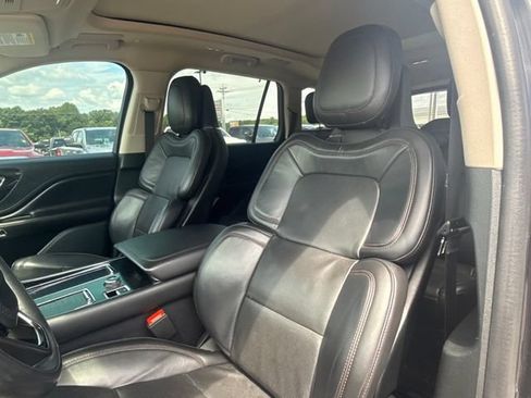 Used 2024 Lincoln Aviator Reserve w/ Equipment Group 201A AWD/4WD image 13
