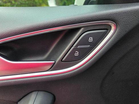 Used 2018 Audi Q3 2.0T Premium w/ Convenience Package image 11