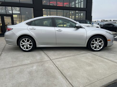 Used 2009 MAZDA MAZDA6 s Grand Touring w/ Moonroof & Bose Pkg image 8
