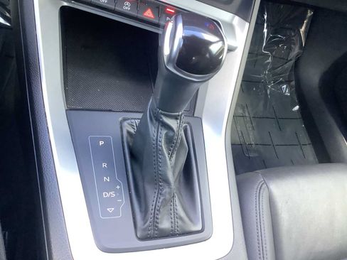 Used 2022 Audi Q3 2.0T Premium AWD/4WD image 18