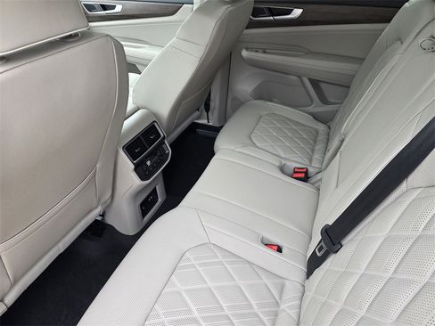 New 2026 Volkswagen Atlas SEL Premium R-Line image 21