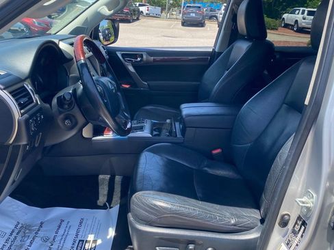 Used 2014 Lexus GX 460 w/ Premium Package AWD/4WD image 6