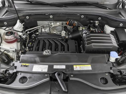 Used 2023 Volkswagen Atlas Cross Sport SE image 48