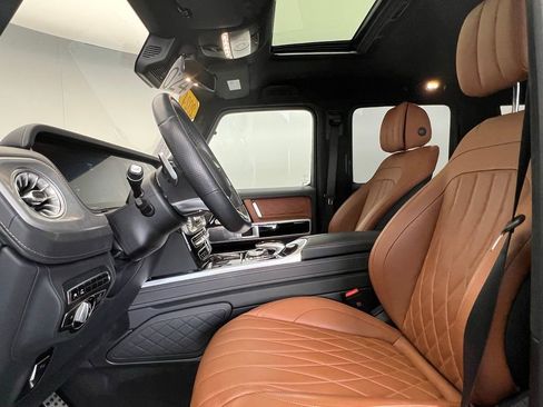 Used 2024 Mercedes-Benz G 550 image 5