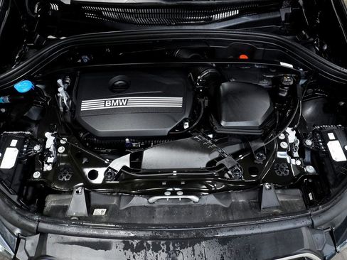 Certified 2025 BMW X1 xDrive28i w/ Technology Package image 9