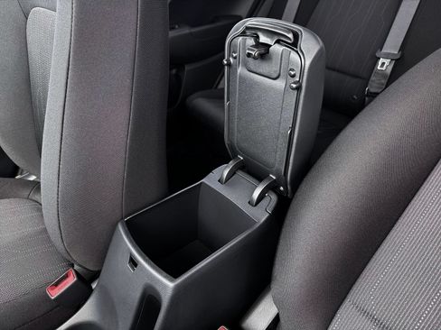 New 2026 Hyundai Venue SE FWD image 18
