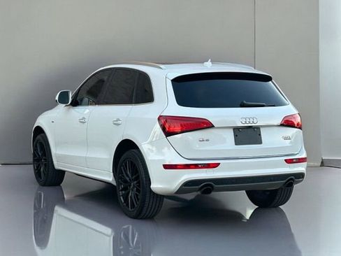 Used 2017 Audi Q5 2.0T Premium Plus w/ Technology Package image 3