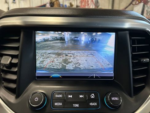 Used 2019 GMC Acadia SLT AWD/4WD image 24