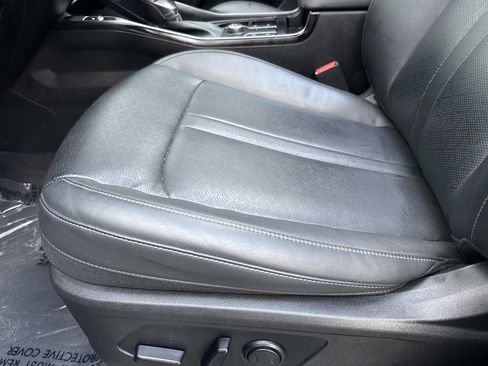 Used 2022 Kia Sorento S w/ Panoramic Sunroof Package FWD image 26