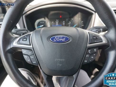 Used 2017 Ford Fusion SE FWD image 35