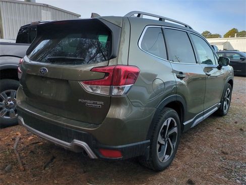 Used 2023 Subaru Forester Touring image 5