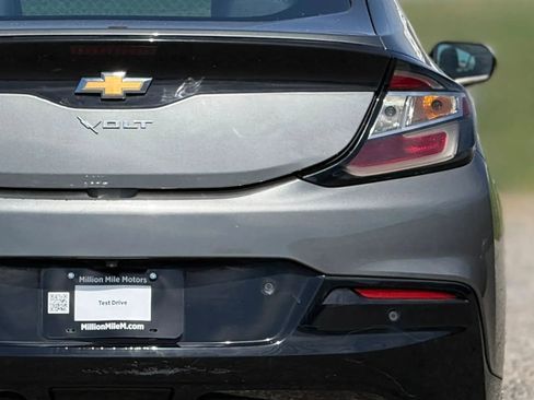 Used 2017 Chevrolet Volt Premier w/ Driver Confidence II Package image 14