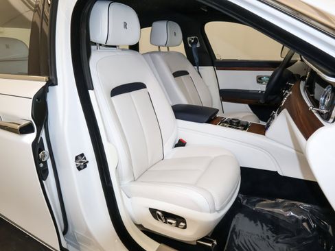 Used 2022 Rolls-Royce Ghost AWD/4WD image 54