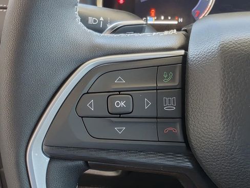 New 2025 Jeep Grand Cherokee L Altitude image 27