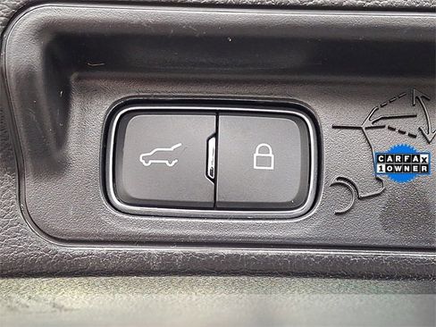 Used 2022 Ford Explorer XLT w/ Equipment Group 202A image 30