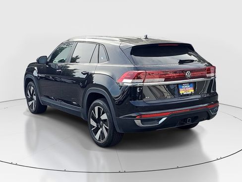 Used 2024 Volkswagen Atlas Cross Sport SE FWD image 7