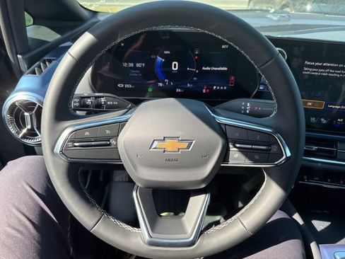 New 2025 Chevrolet Equinox EV LT w/ Convenience Package II AWD/4WD image 14
