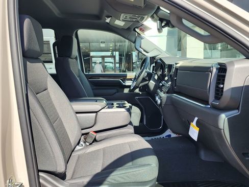 New 2026 GMC Sierra 2500 SLE w/ SLE Value Package; AWD/4WD image 40