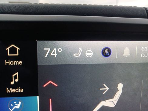 Used 2024 Jeep Wrangler Sahara image 25