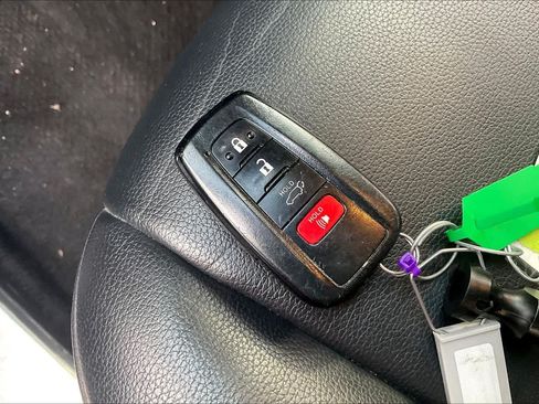 Used 2023 Toyota Highlander XSE FWD image 15