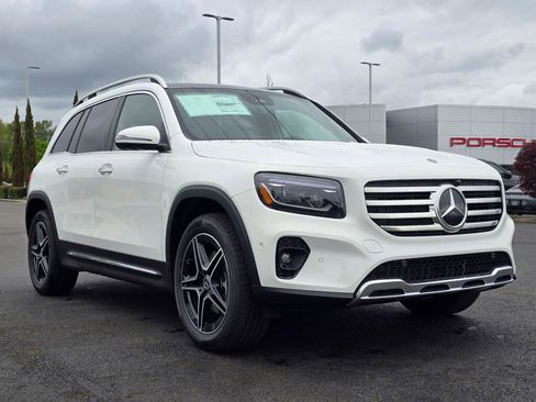 New 2026 Mercedes-Benz GLB 250 4MATIC image 8