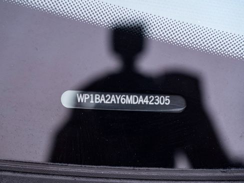 Used 2021 Porsche Cayenne Coupe image 30