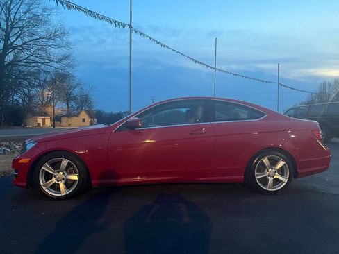Used 2013 Mercedes-Benz C 250 Coupe image 2