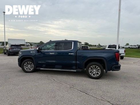 Used 2022 GMC Sierra 1500 Denali w/ Technology Package AWD/4WD image 9