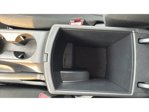 Used 2025 Kia Soul LX w/ LX Technology Package FWD image 25