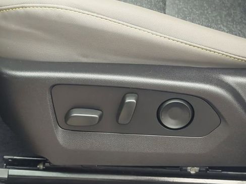 Used 2024 Chevrolet Colorado ZR2 w/ Technology Package image 20