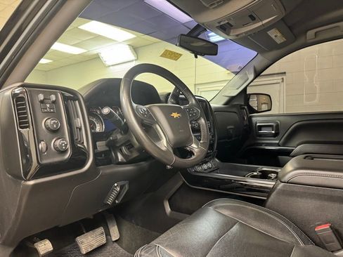 Used 2018 Chevrolet Silverado 1500 LT w/ All Star Edition image 13