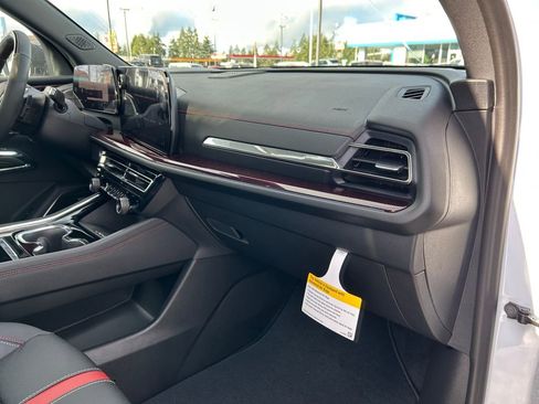 New 2026 Chevrolet Traverse RS image 26