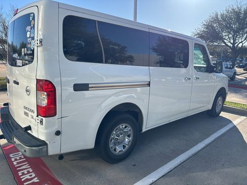 Used 2014 Nissan NV 3500 SL w/ Technology Package image 3