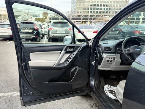 Used 2014 Subaru Forester 2.5i Limited image 9