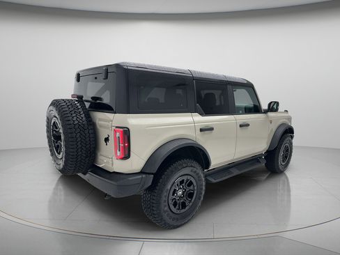 Used 2025 Ford Bronco Badlands AWD/4WD image 5
