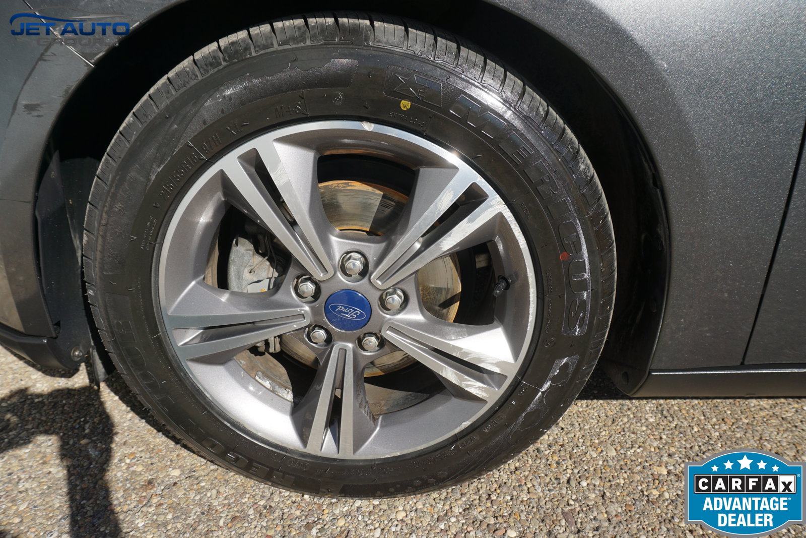 Used 2018 Ford Focus SE w/ SE Appearance Package FWD image 14