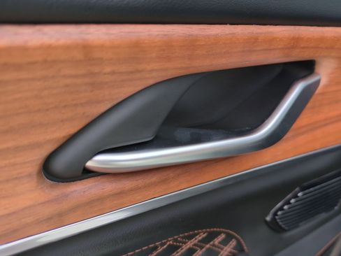 Used 2023 Jeep Grand Cherokee L Summit image 31