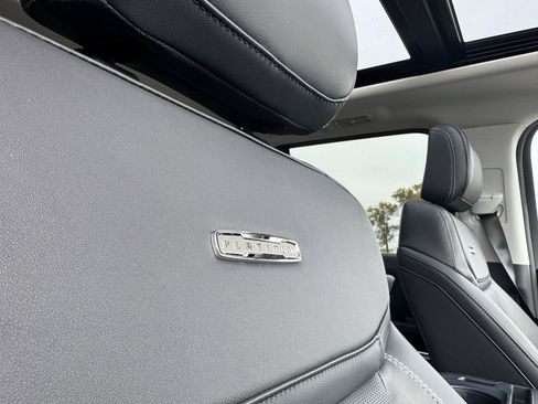 New 2025 Ford Expedition Max Platinum w/ Driver's Package image 16