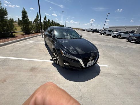 Used 2022 Nissan Altima 2.5 SV w/ SV Premium Package FWD image 24