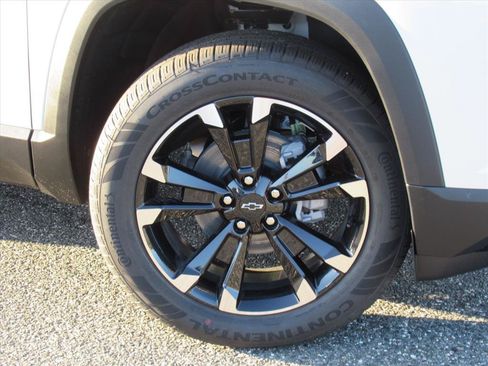 Used 2026 Chevrolet Equinox RS w/ Convenience Package III FWD image 7
