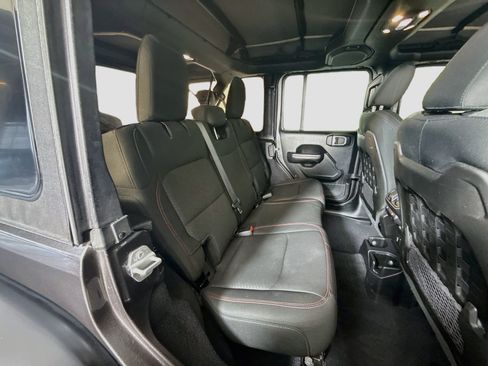 Used 2019 Jeep Wrangler Unlimited Rubicon AWD/4WD image 27
