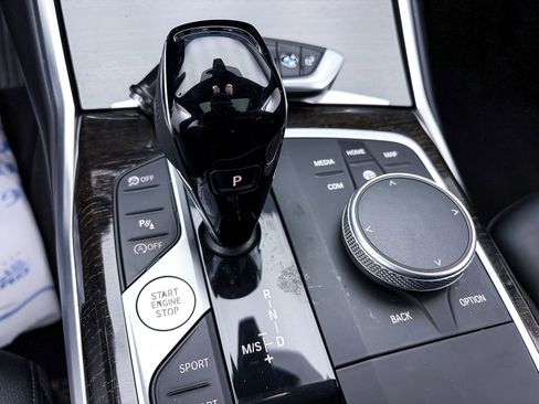 Used 2022 BMW 330i Sedan w/ Premium Package image 31