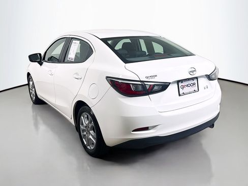 Used 2016 Scion iA FWD image 5