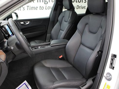 Used 2024 Volvo XC60 B5 Plus w/ Protection Package Premier AWD/4WD image 16